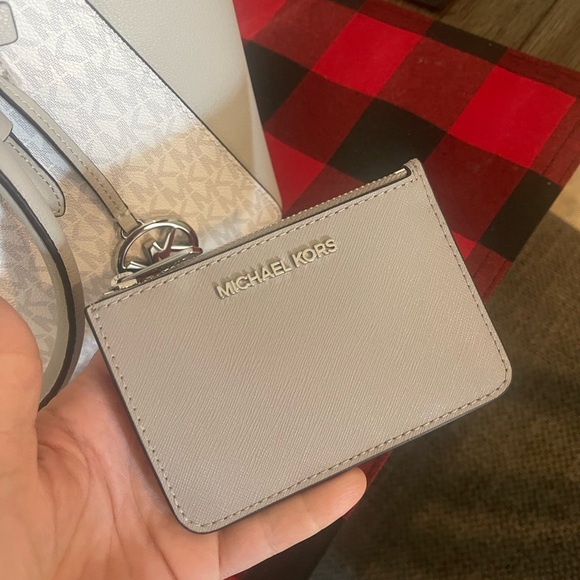 Brand new Micheal Kors bag with wallet and small card wallet - Picture 4 of 7